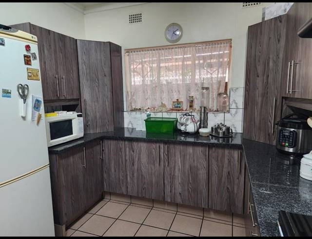 3 BEDROOM HOUSE FOR SALE IN VANDERBIJLPARK CW 1
